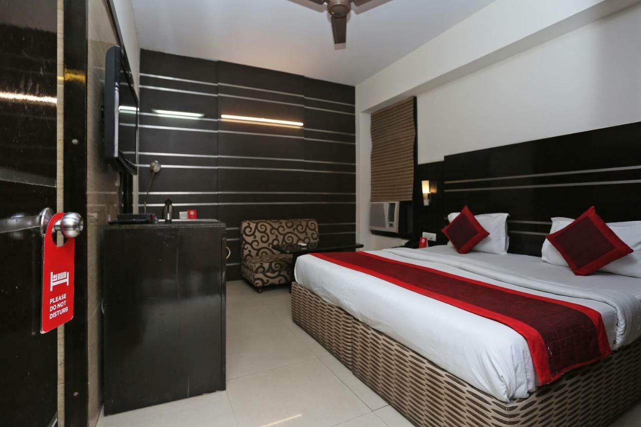 Oyo 13541 Otani Hotel Delhi  Exteriör bild