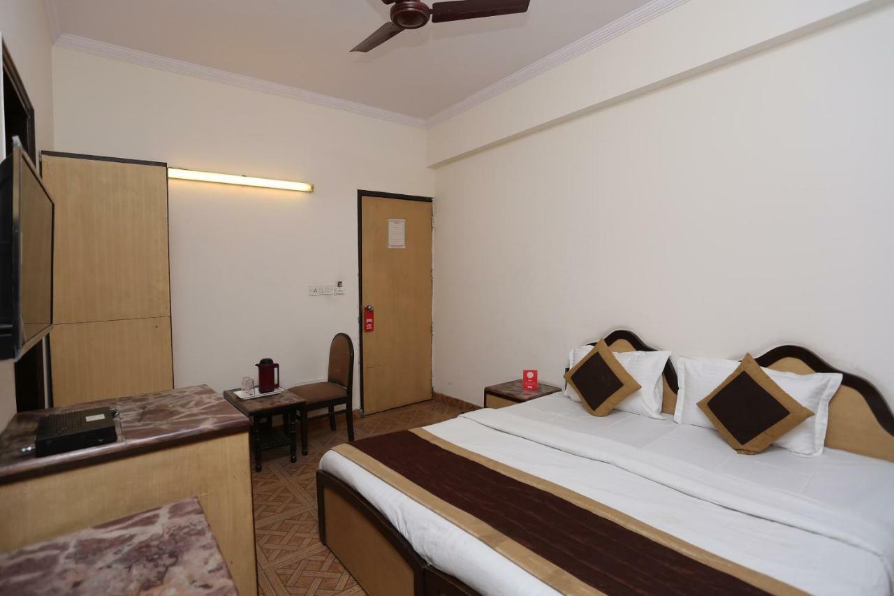 Oyo 13541 Otani Hotel Delhi  Exteriör bild