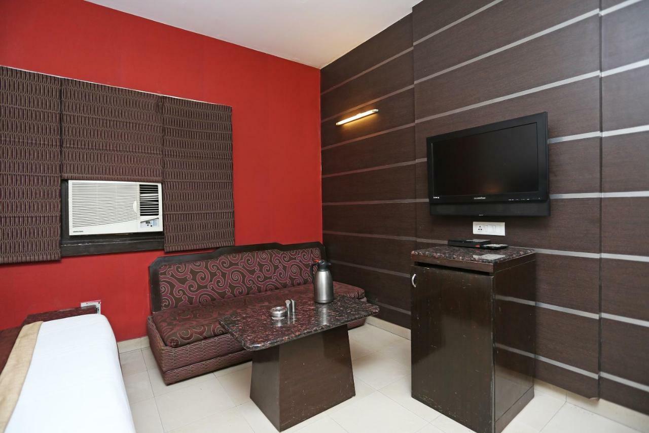 Oyo 13541 Otani Hotel Delhi  Exteriör bild