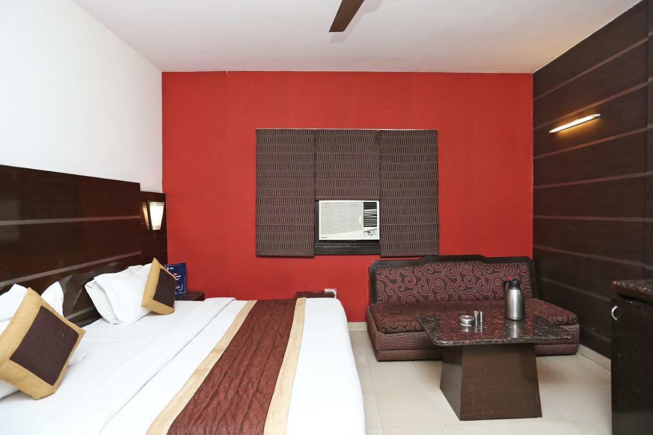Oyo 13541 Otani Hotel Delhi  Exteriör bild