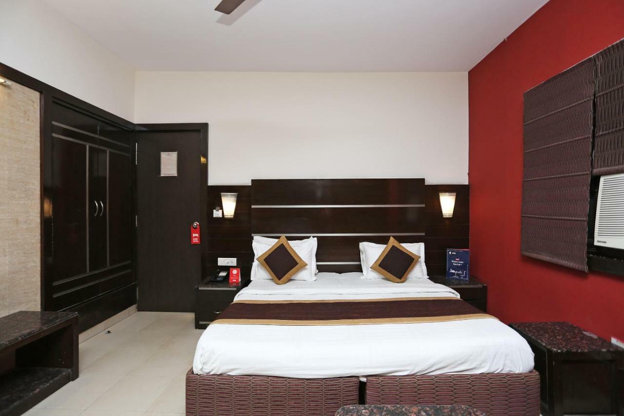 Oyo 13541 Otani Hotel Delhi  Exteriör bild