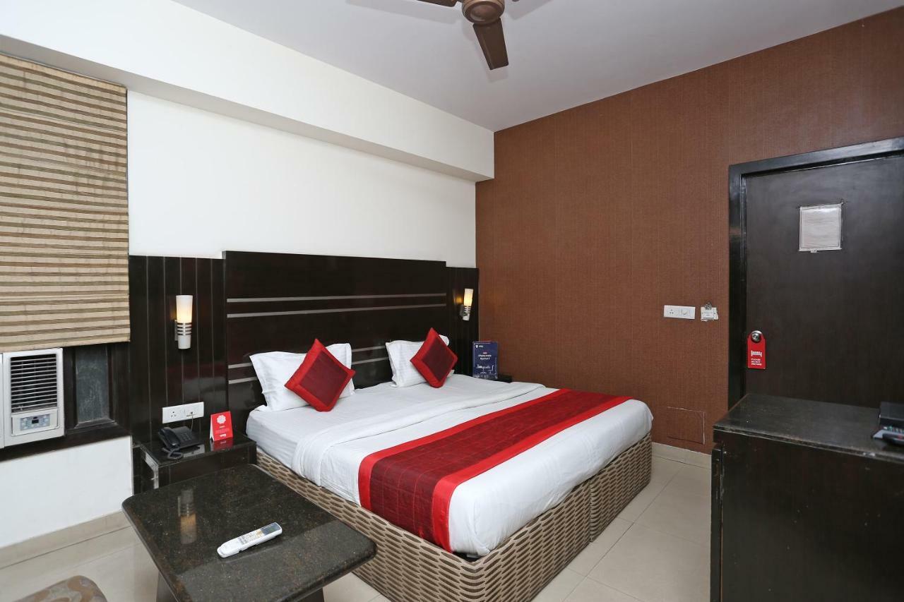 Oyo 13541 Otani Hotel Delhi  Exteriör bild